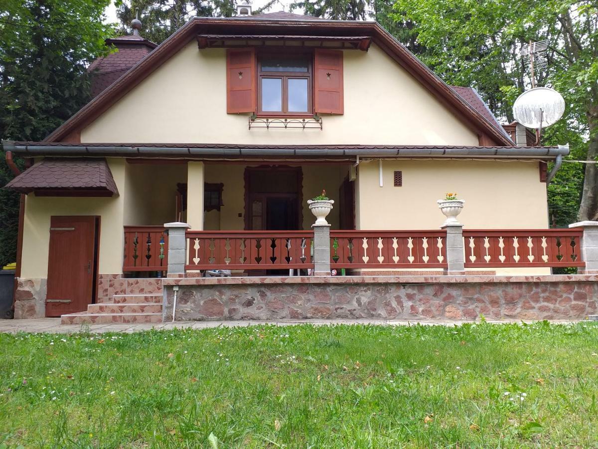 Balatonszemesi Nyaralohaz Villa Exterior photo